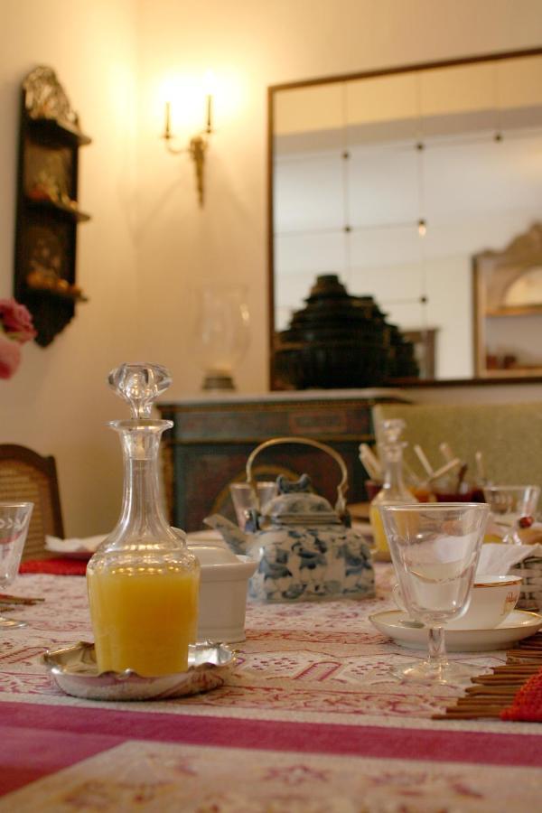 Le Tabellion Bed & Breakfast นัวเยร์ส-ซูร์-เซอไรน์ ภายนอก รูปภาพ