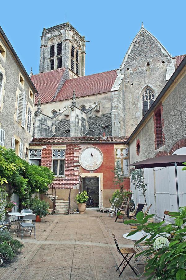 Le Tabellion Bed & Breakfast นัวเยร์ส-ซูร์-เซอไรน์ ภายนอก รูปภาพ