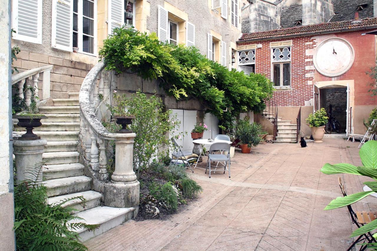 Le Tabellion Bed & Breakfast นัวเยร์ส-ซูร์-เซอไรน์ ภายนอก รูปภาพ