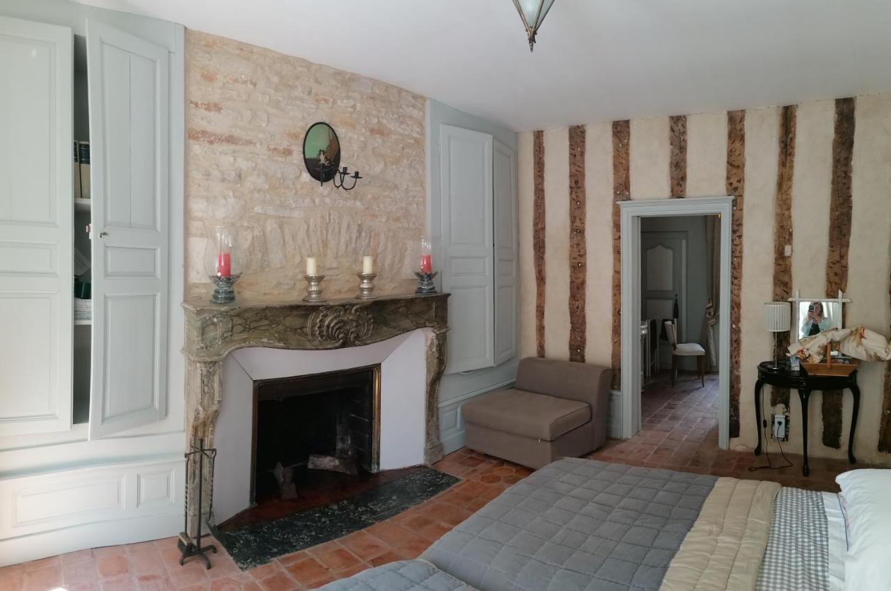Le Tabellion Bed & Breakfast นัวเยร์ส-ซูร์-เซอไรน์ ภายนอก รูปภาพ