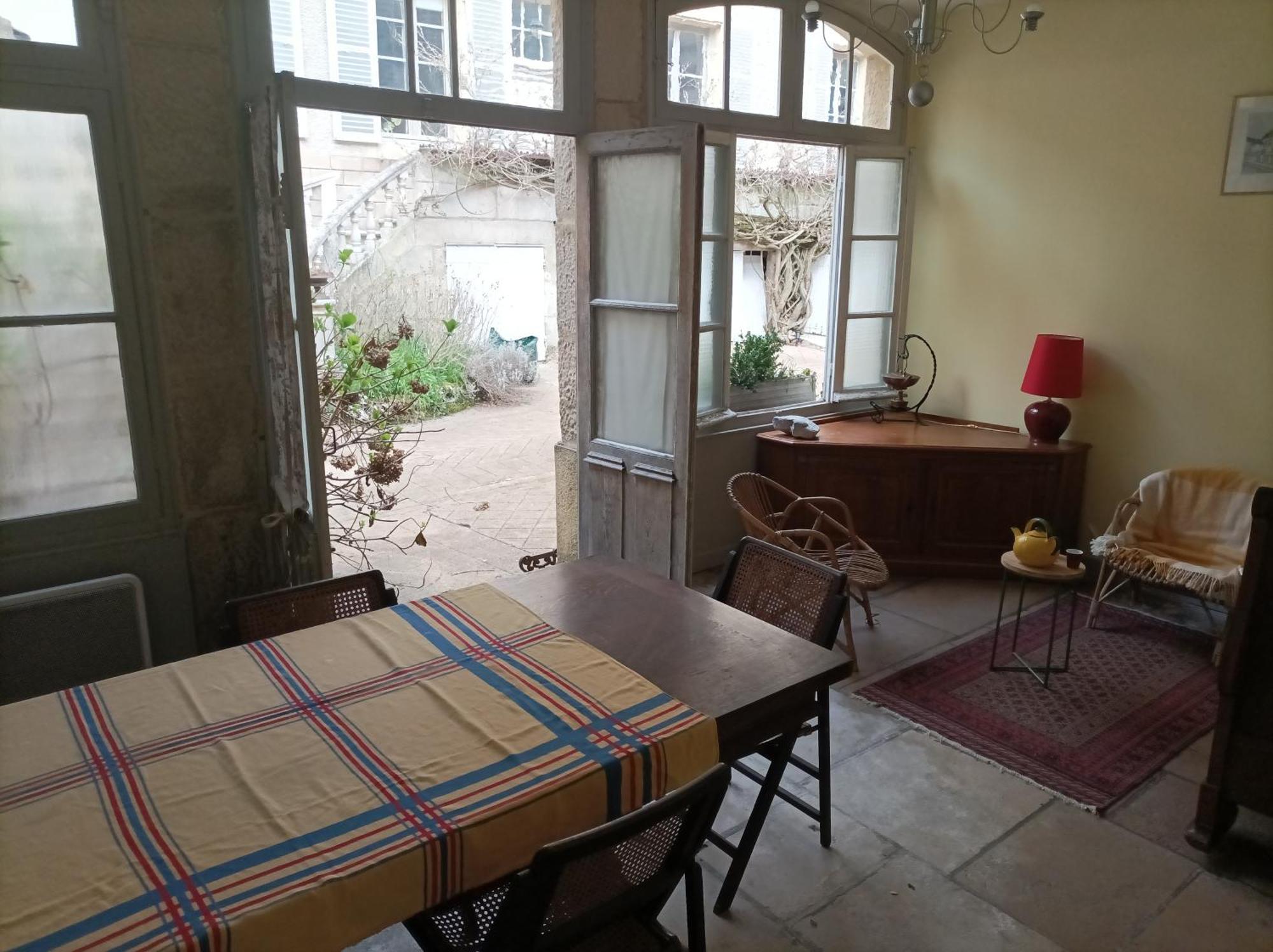 Le Tabellion Bed & Breakfast นัวเยร์ส-ซูร์-เซอไรน์ ภายนอก รูปภาพ
